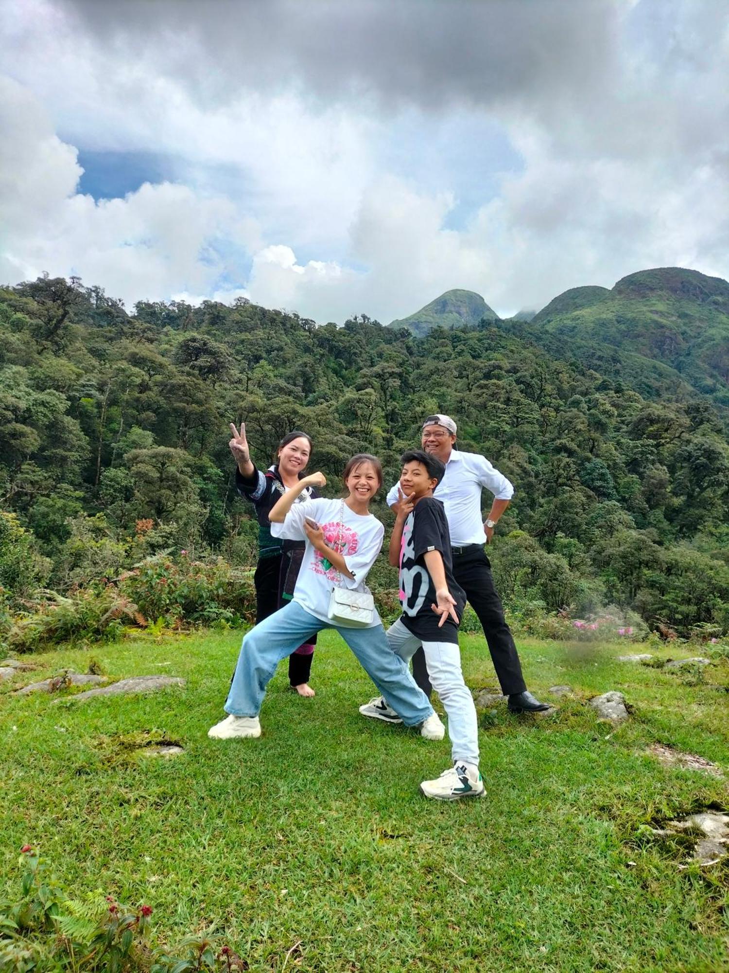 Muong Hoa Hmong Homestay Sa Pa Buitenkant foto